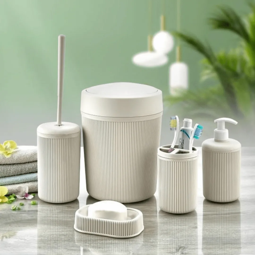 Set 5 pièces pour salle de bain au style moderne et pratique.