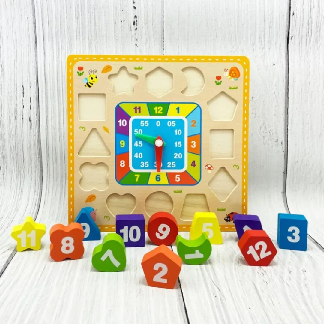 Jeu éducatif horloge avec formes 3D à insérer.