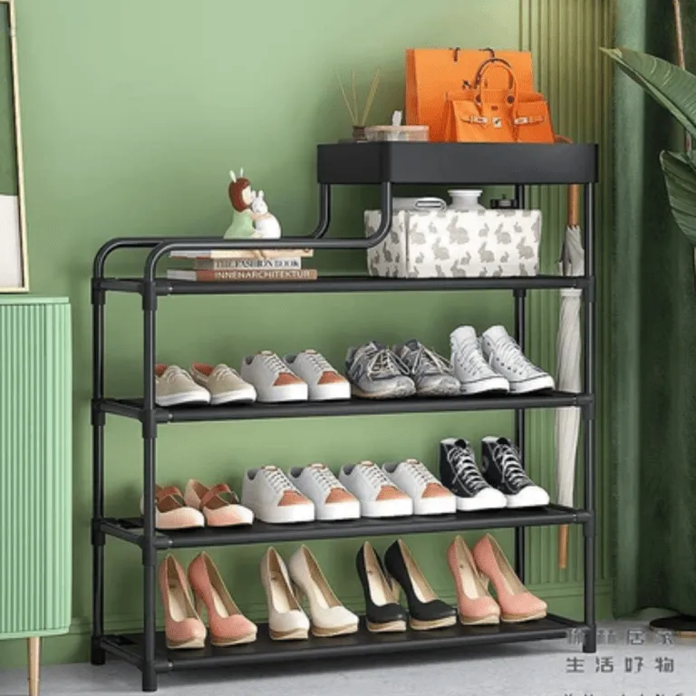 Meuble de rangement d’entrée avec étagères à 5 niveaux et boîtes pour chaussures.
