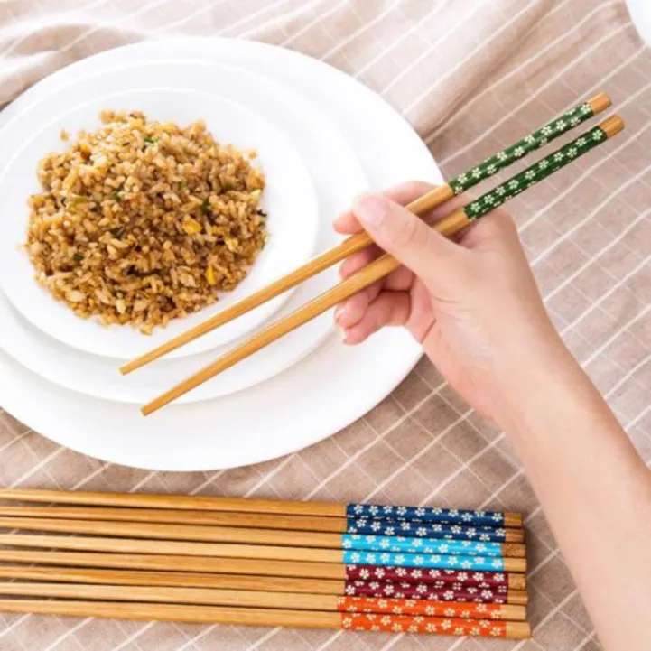 4 paires de baguettes de sushi écologiques élégantes et idéales pour les hôtels, au design japonais unique, parfaites pour les repas.
