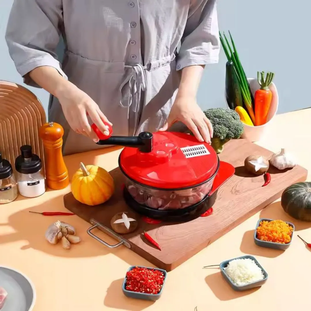 Hachoir à main innovant, coupe-légumes et robot manuel pour préparation des aliments.