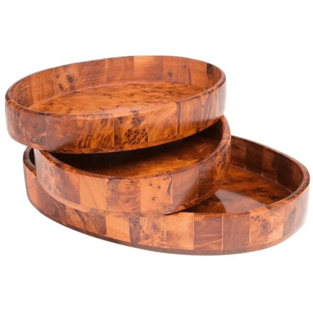 Set de 3 plateaux ovales en racine de thuya, fabriqués à la main au Maroc, alliant élégance et originalité pour le service et la décoration.