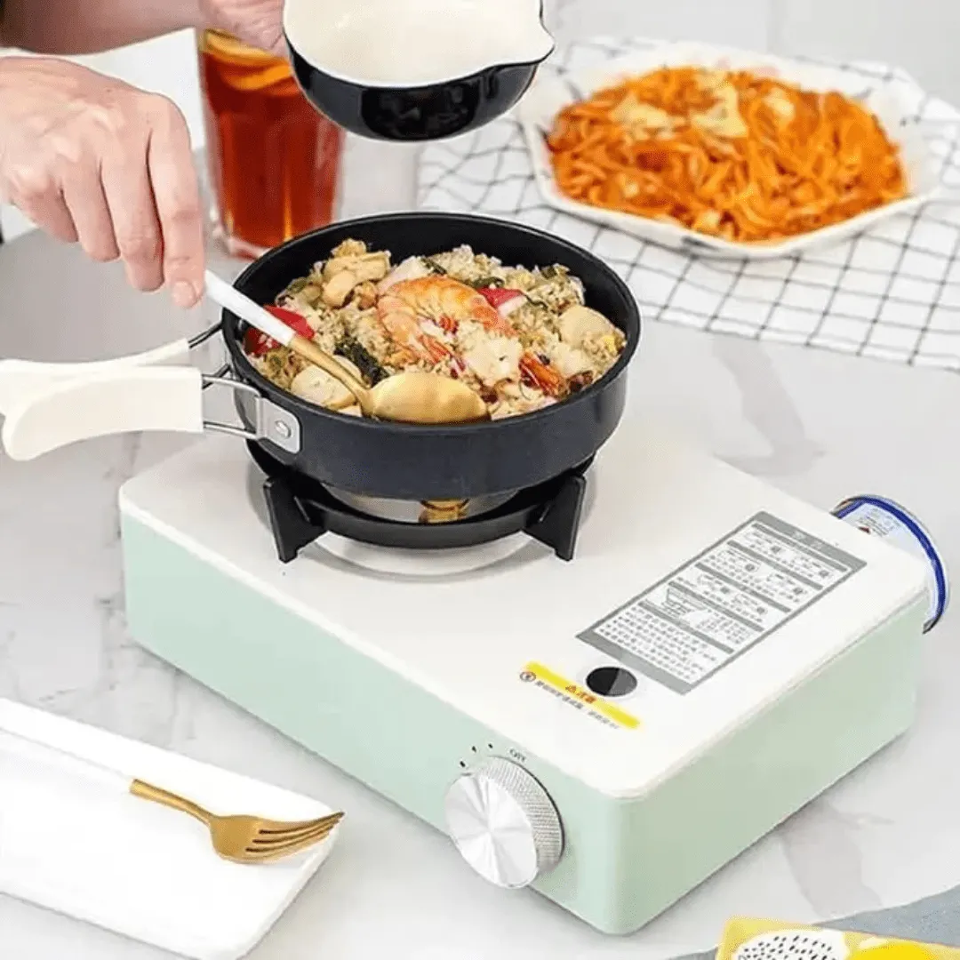 Réchaud à gaz compact pour camping et sorties en plein air.