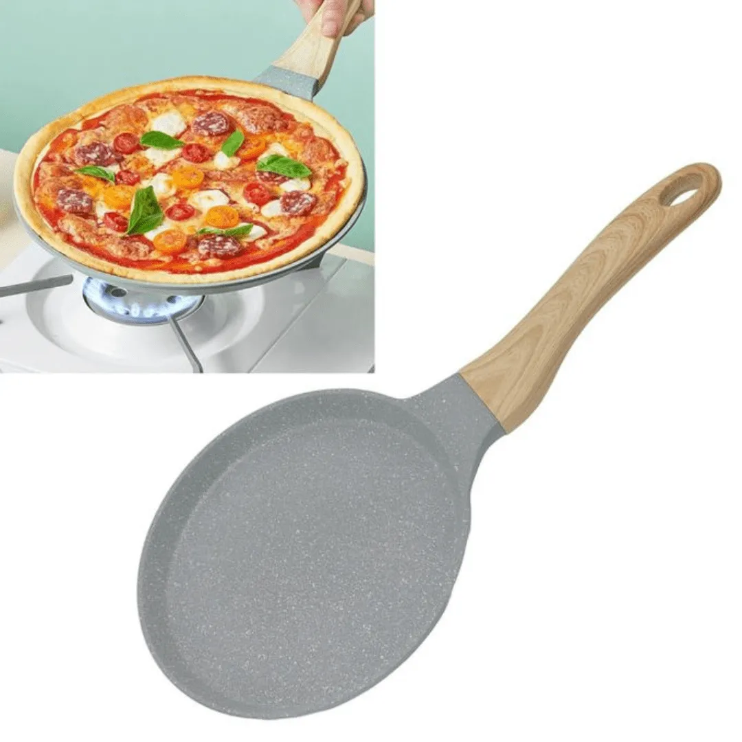 Poêle 20 cm antiadhésive pour préparer crêpes, omelettes et steaks.