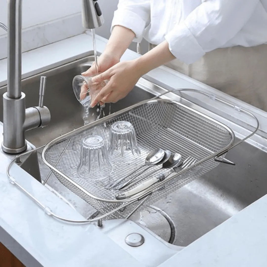 Panier de vidange polyvalent pour un séchage et une organisation efficace des couverts.