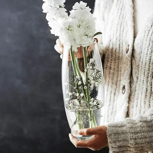 Le vase parfait pour sublimer vos fleurs et embellir votre intérieur.