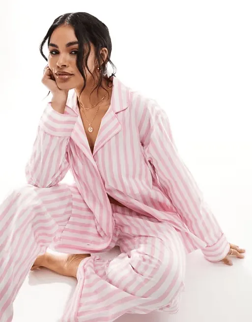 Ensemble de Pyjama En Satin À Manches Longues Et Pantalon Long À Rayures pour femmes