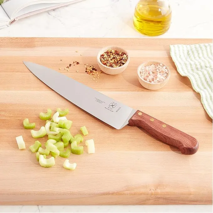 Élégant couteau de cuisine en bois pour une expérience culinaire raffinée