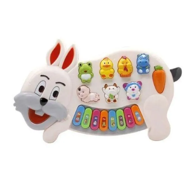 Symphonie de Joie Le Piano Musical et Lumineux pour Enfants dans la Maison de Ferme