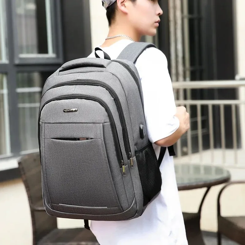 Le Compagnon Idéal Sac à Dos pour Ordinateur Portable et Voyage