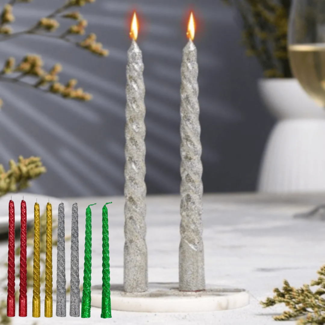 Ensemble de 4 bougies torsadées argentées scintillantes dans une boîte cadeau (colleur aléatoire)