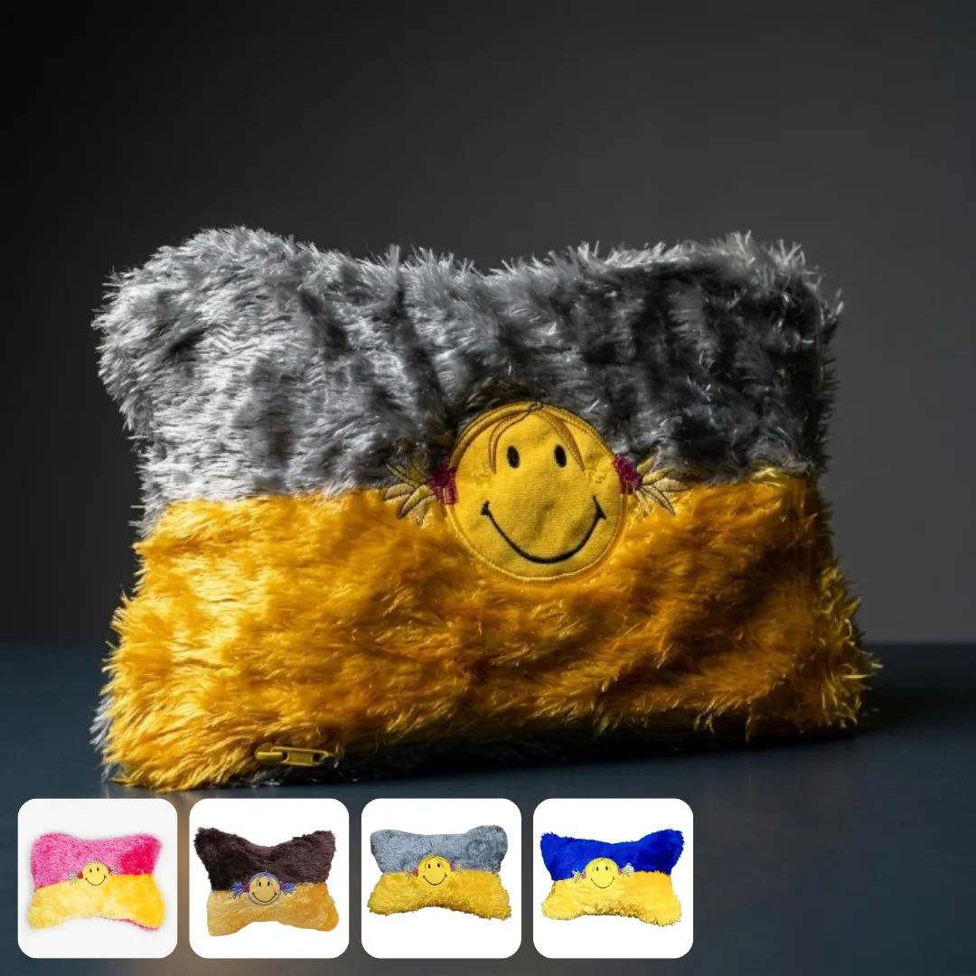 Oreiller décoratif sourire doux et confortable