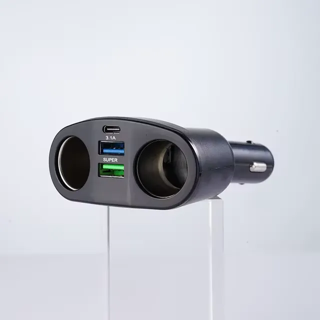 Chargeur rapide 120W, répartiteur de cigare 12V/24V, avec ports USB, pour véhicules touristiques.