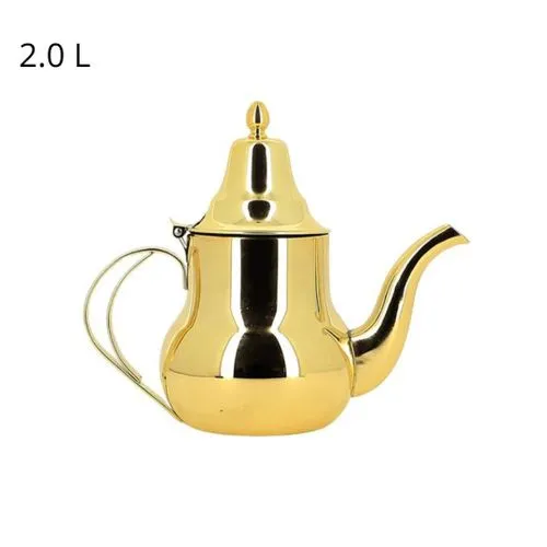 Théière marocaine traditionnelle au design élégant.