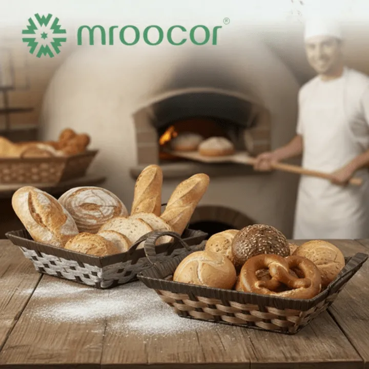 Panier de service pratique pour pain, en plastique et tissu.