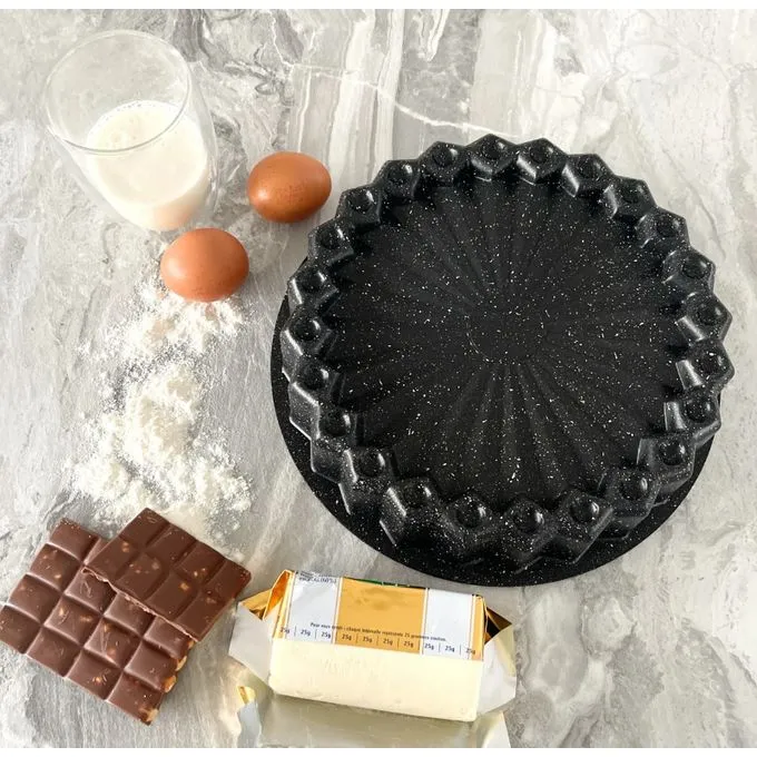 Célébrez en Style avec Notre Moule à Cake en Alu Coulé Antiadhésif