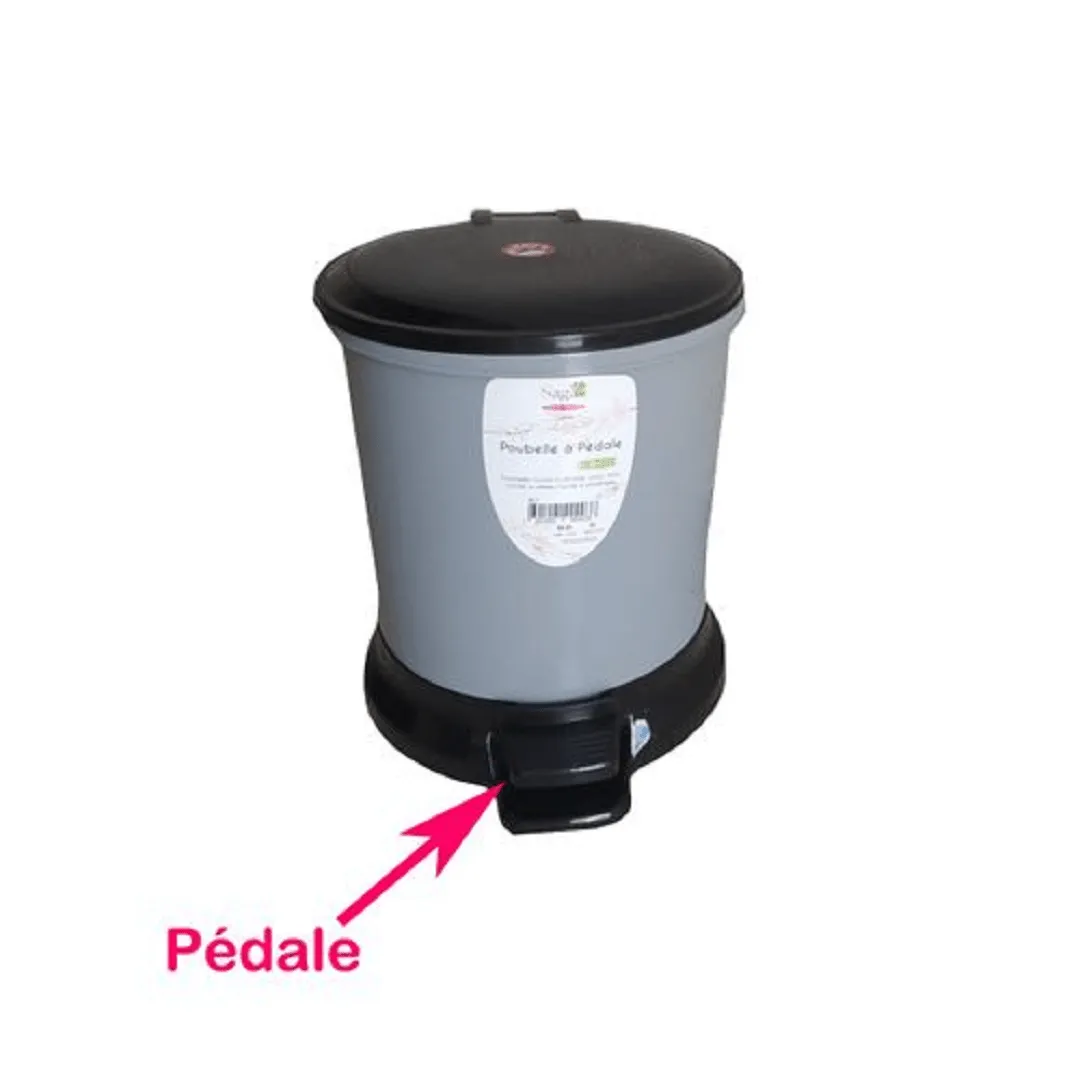 Poubelle à pédale avec un seau amovible qui facilite son nettoyage