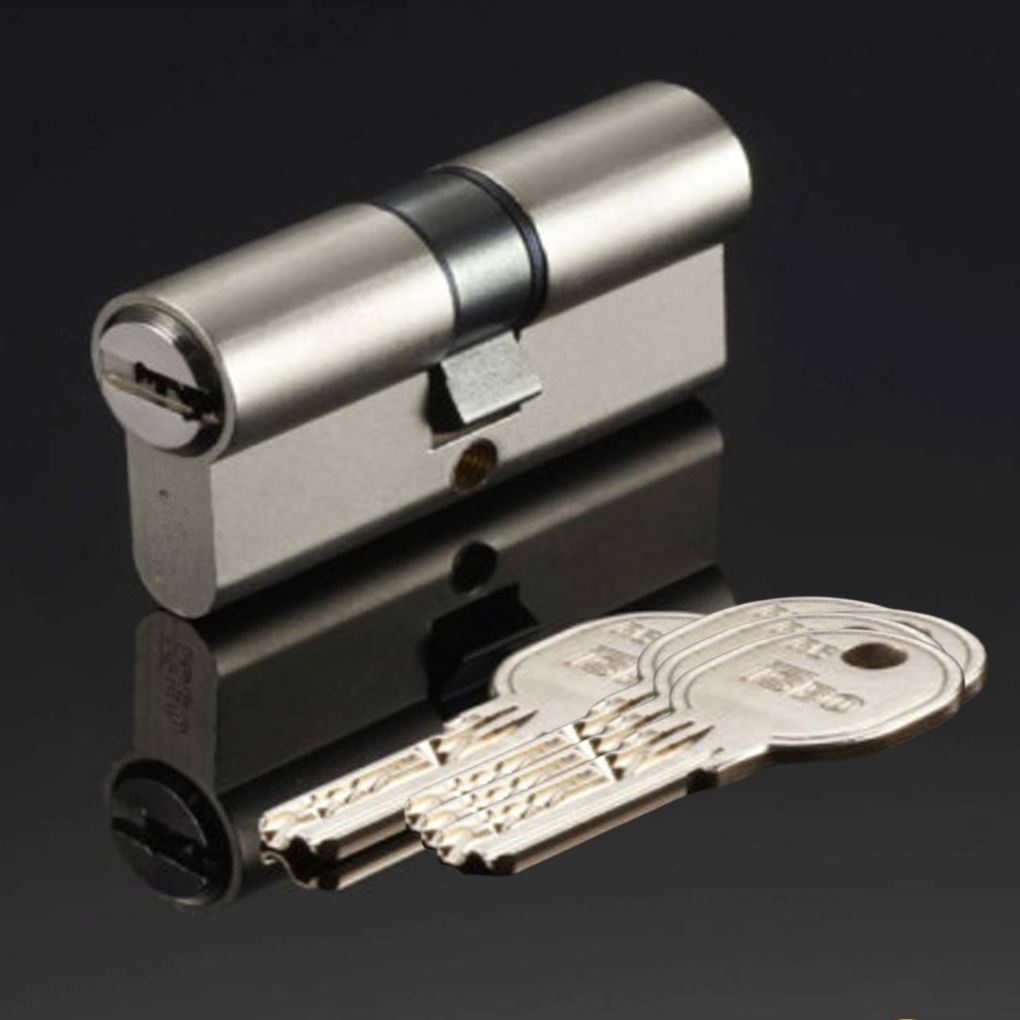 Protégez votre foyer avec notre Serrure de Porte en Métal de Sécurité Une Barrière Infranchissable