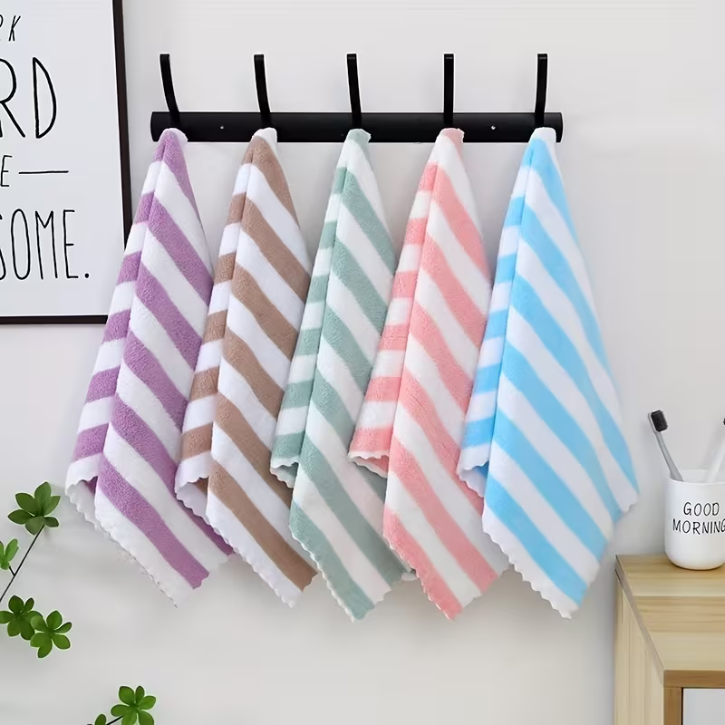 Lot de 5 torchons en velours corail absorbants et multifonctions pour cuisine et ménage (couleur aléatoire)